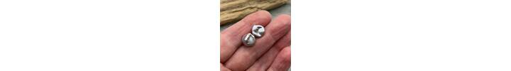Pearl stud earrings 3