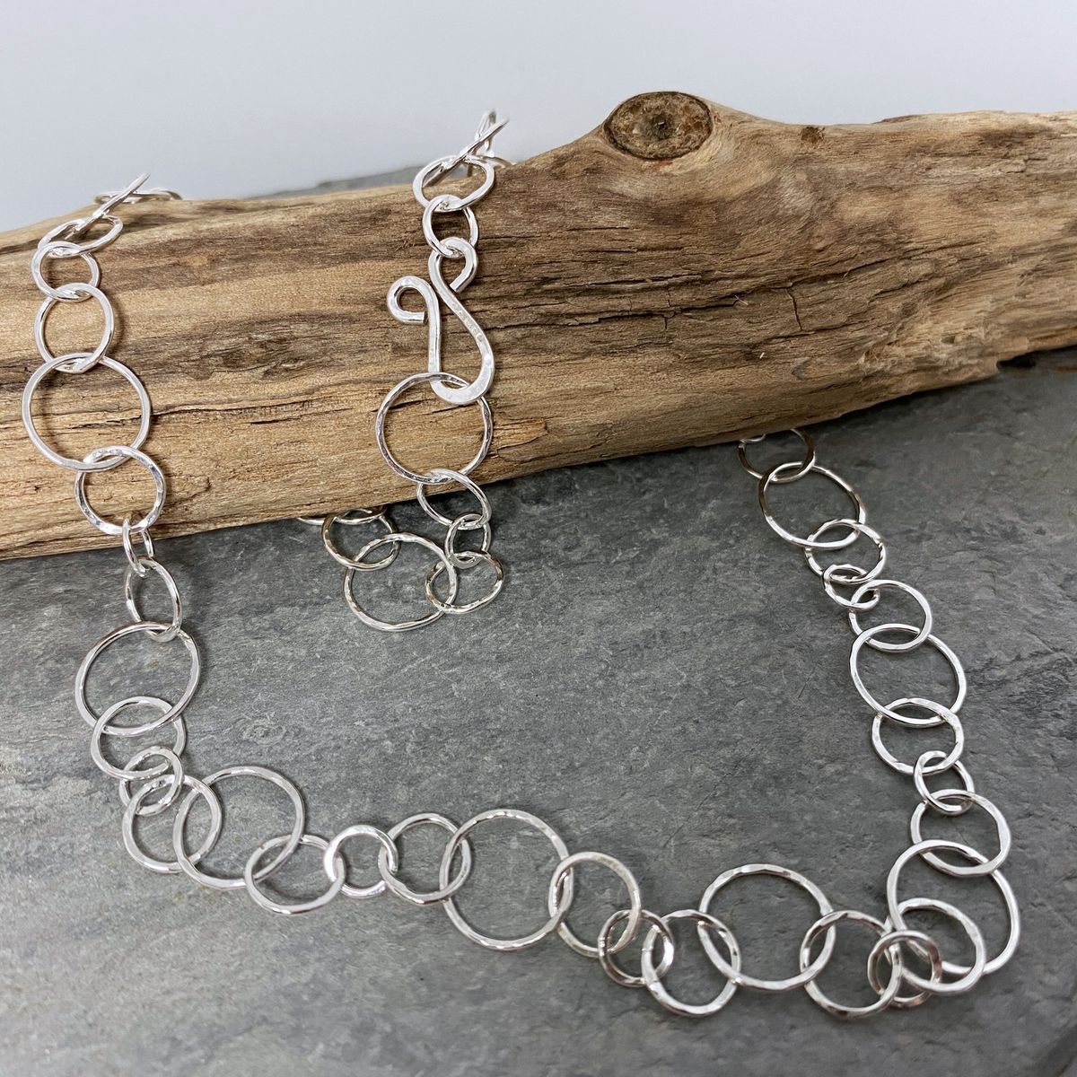 Hammered chain necklace 