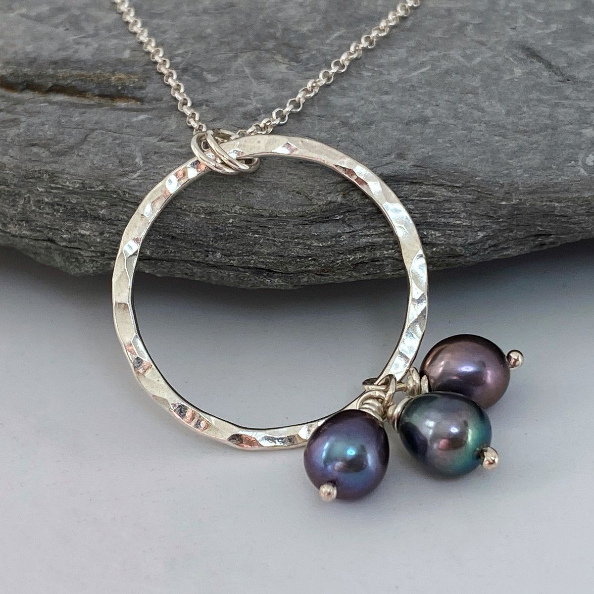 Purple pearl necklace 