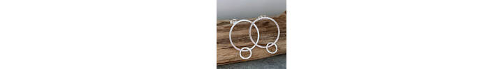 Round stud earrings 5