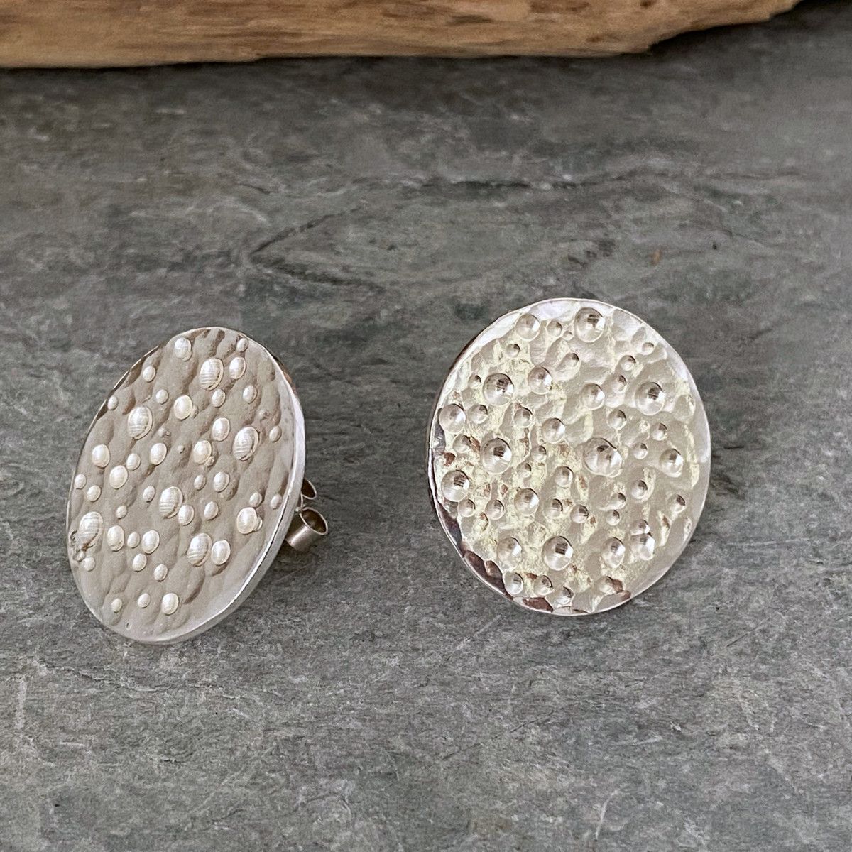Round stud earrings 4 Round stud earrings 4