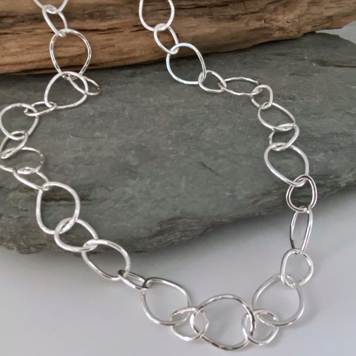 Teardrop links chain necklace