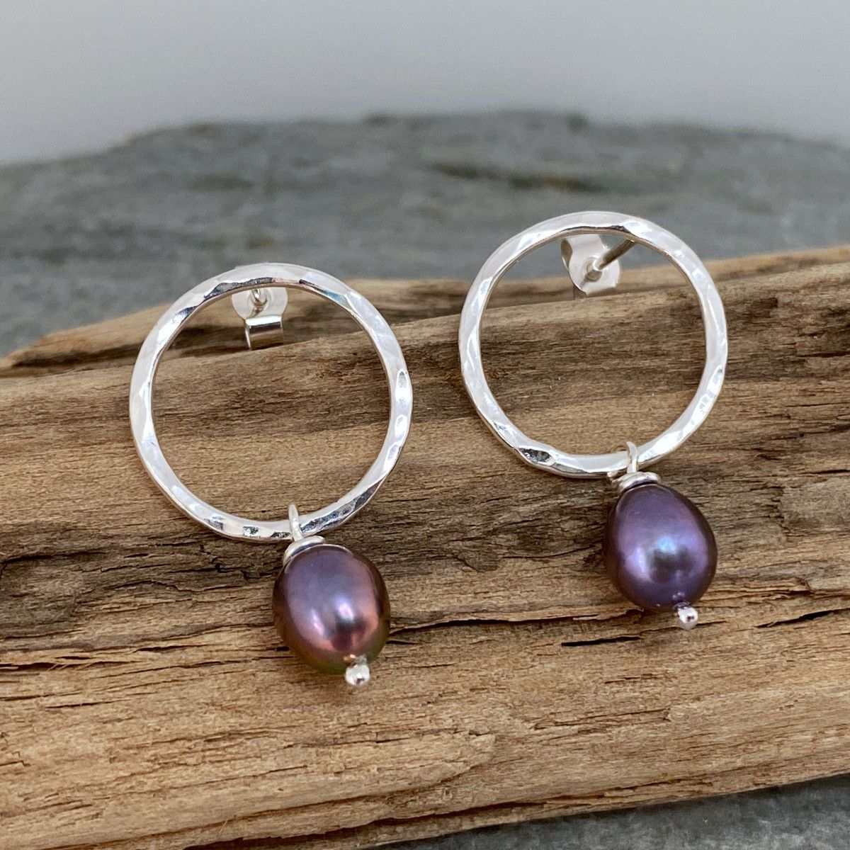 Circle stud pearl earrings 4