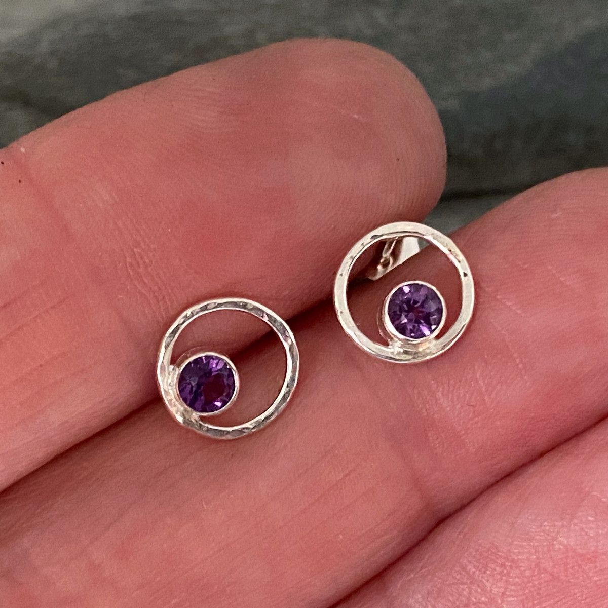 Small silver stud earrings with amethyst gemstone  3