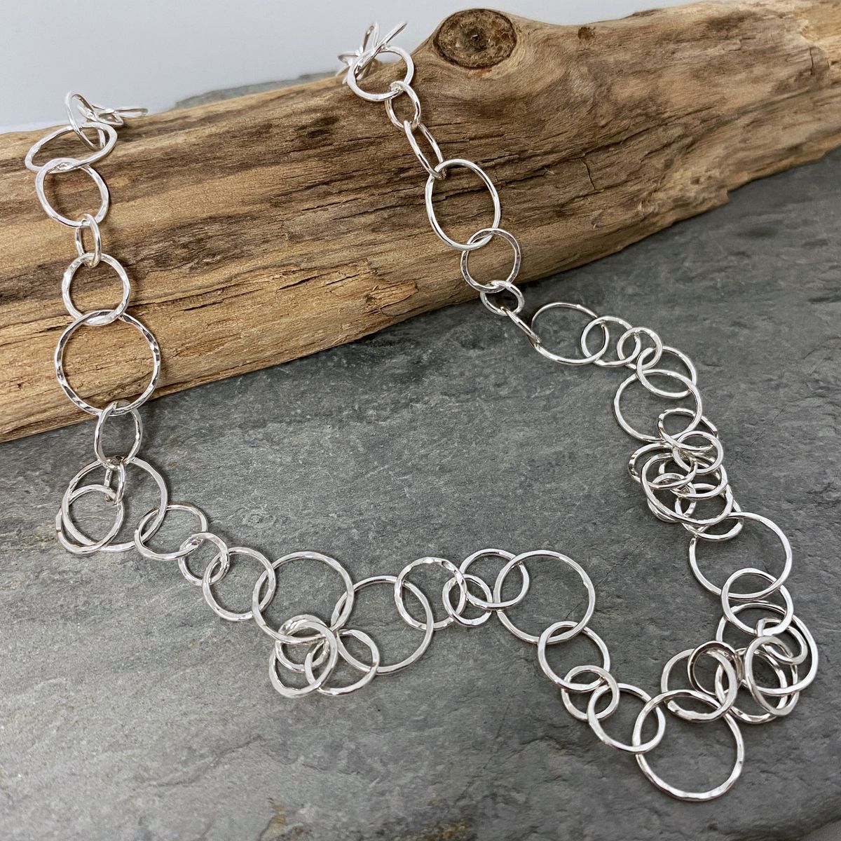 Small links chain necklace