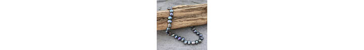 Tiny pearls bracelet 