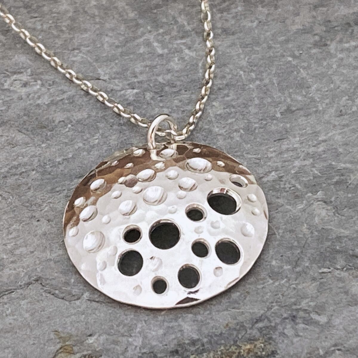 Round silver necklace 4