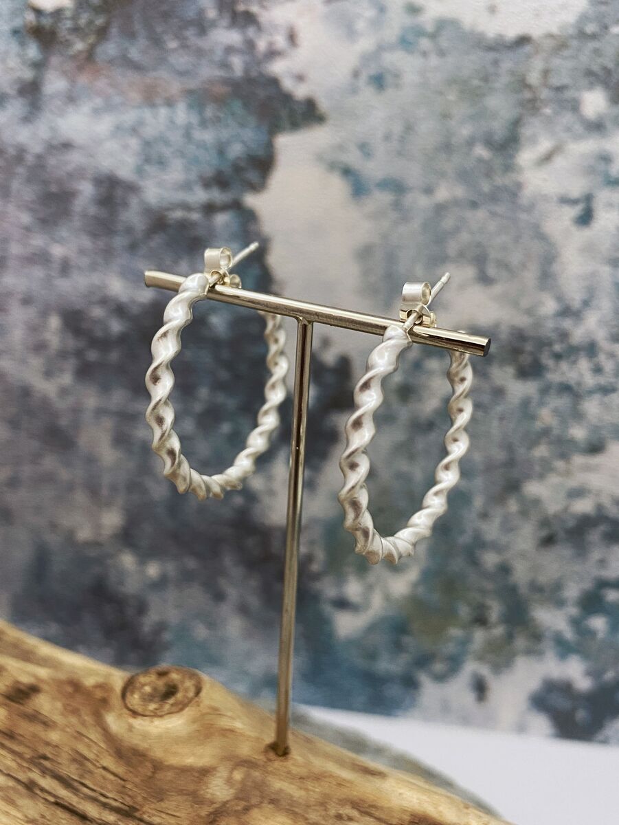 Twisted silver hoop earrings 3