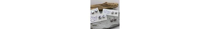 Pearl stud earrings 2