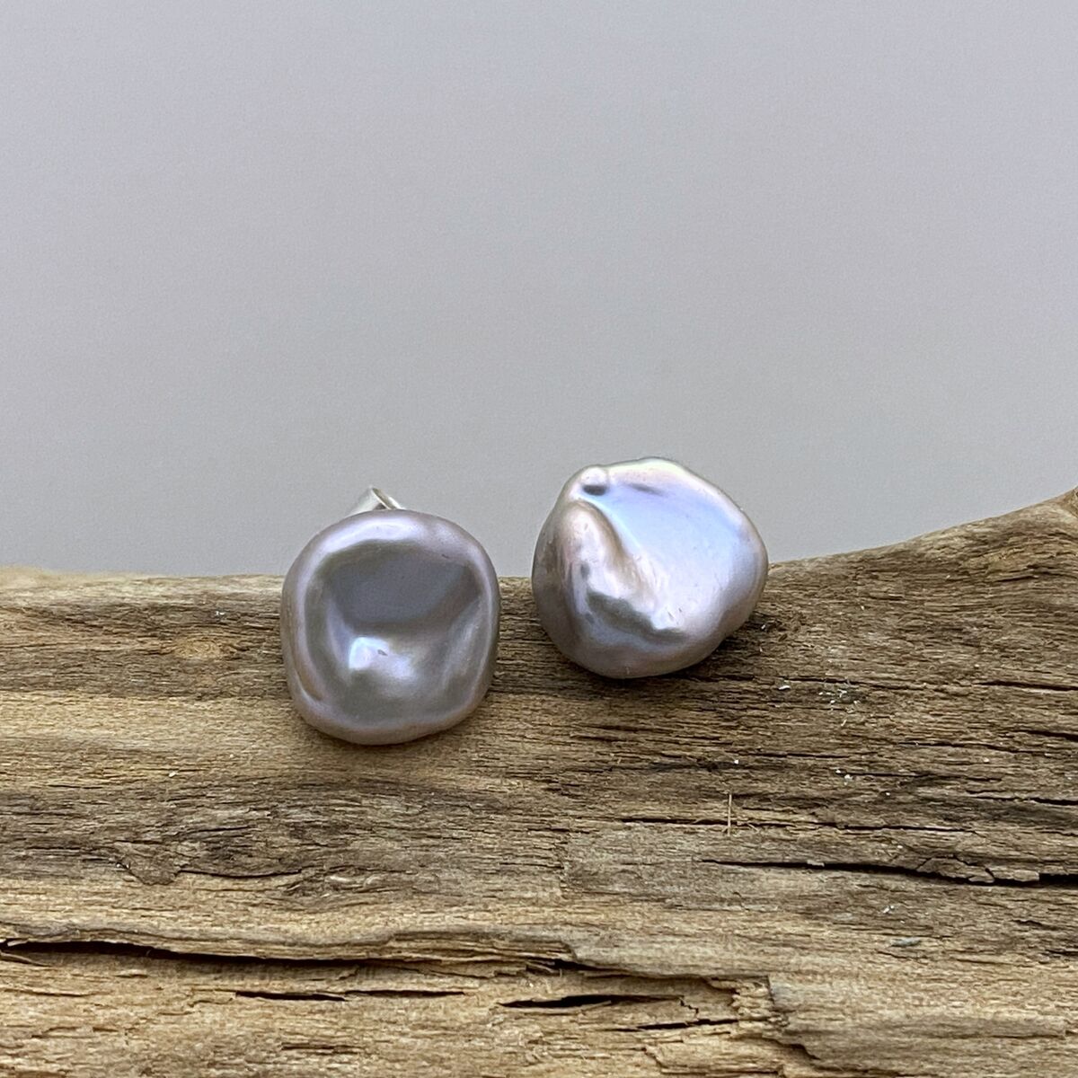Pearl stud earrings 5