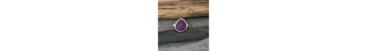 Purple sapphire ring