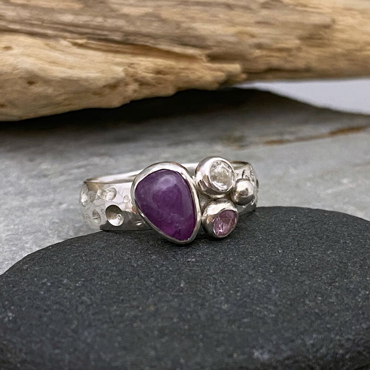 Purple and pink sapphire ring 4 Purple and pink sapphire ring 4