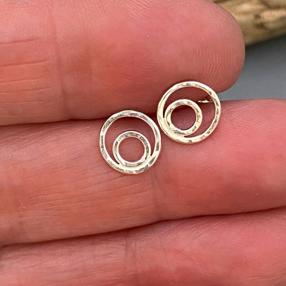 Tiny circle stud earrings Tiny circle stud earrings