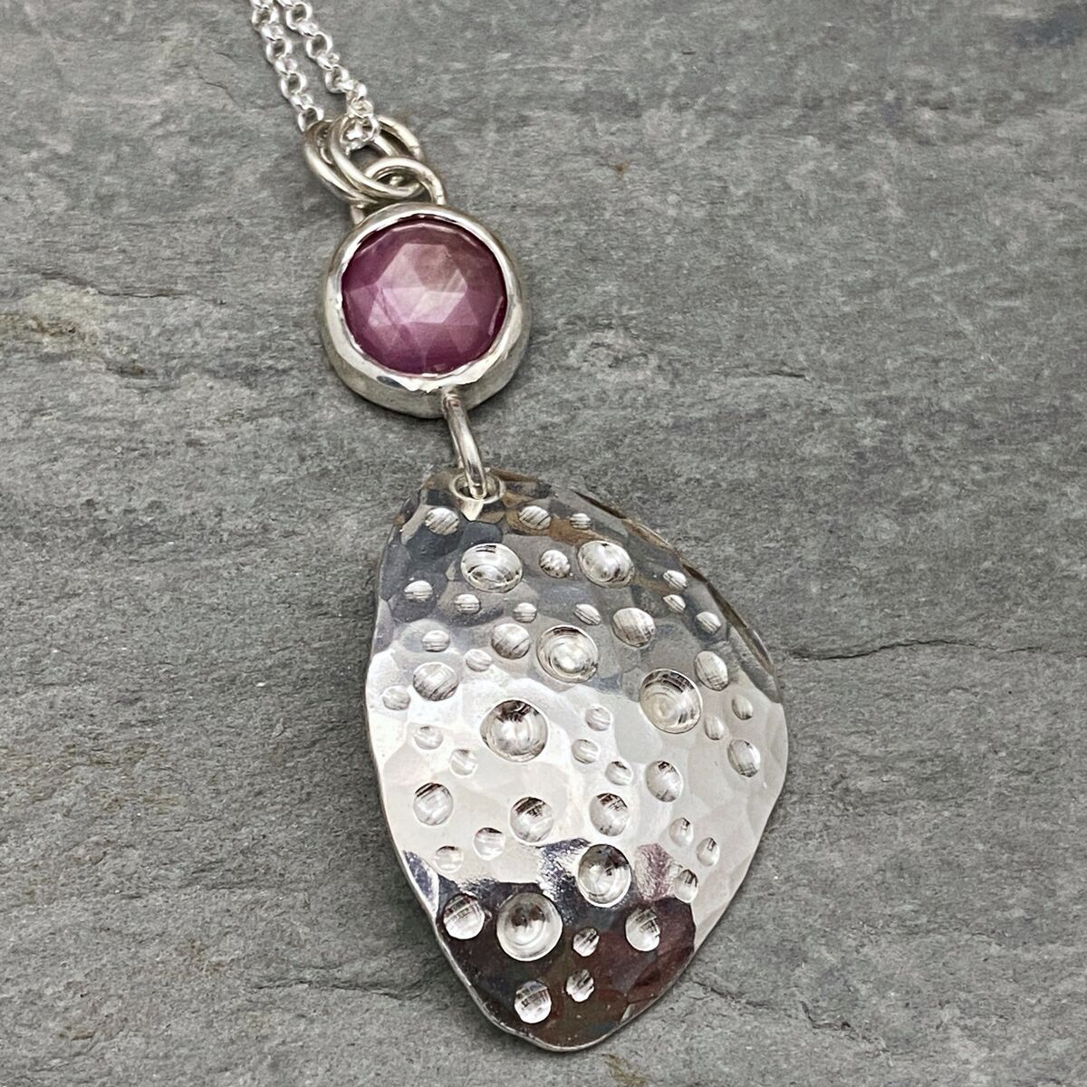 Rosecut Ruby bubbles pendant Rosecut Ruby bubbles pendant