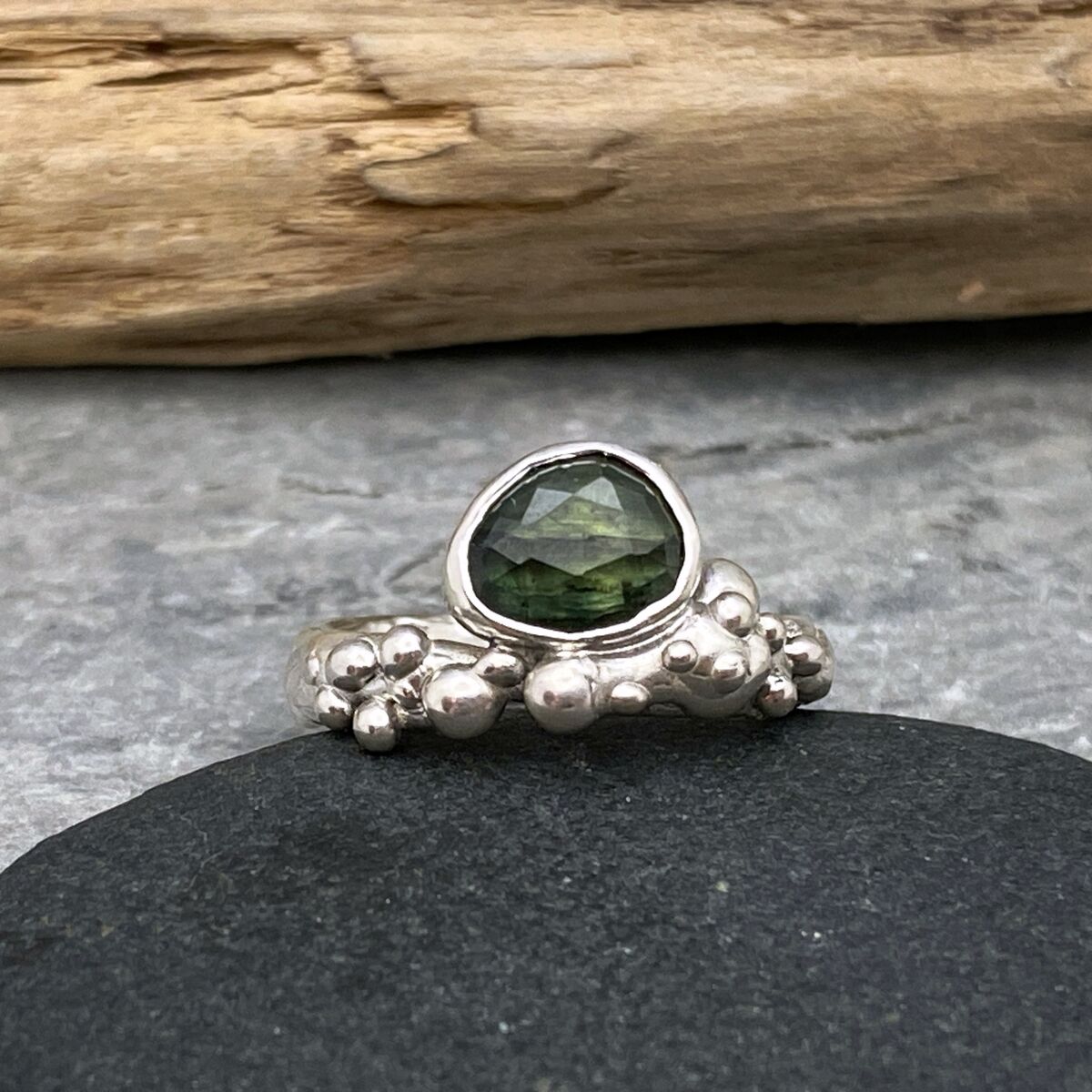 Green sapphire organic silver ring band 2 Green sapphire organic silver ring band 2