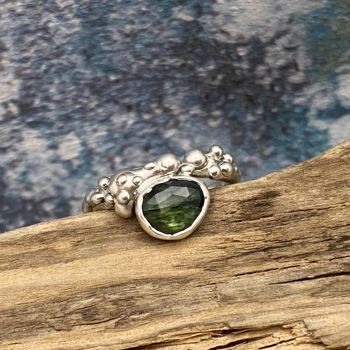 Green sapphire organic silver ring band 4 Green sapphire organic silver ring band 4
