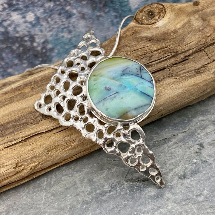 Opalised wood necklace 2