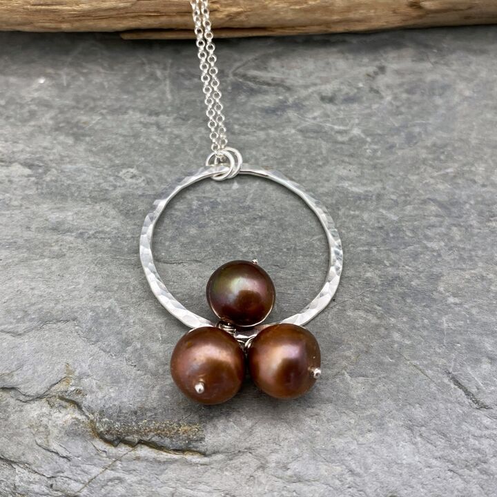 Bronze pearl necklace