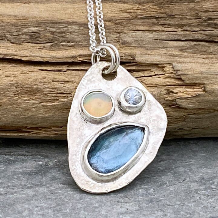 Textured reticulated silver with gemstones necklace 2
