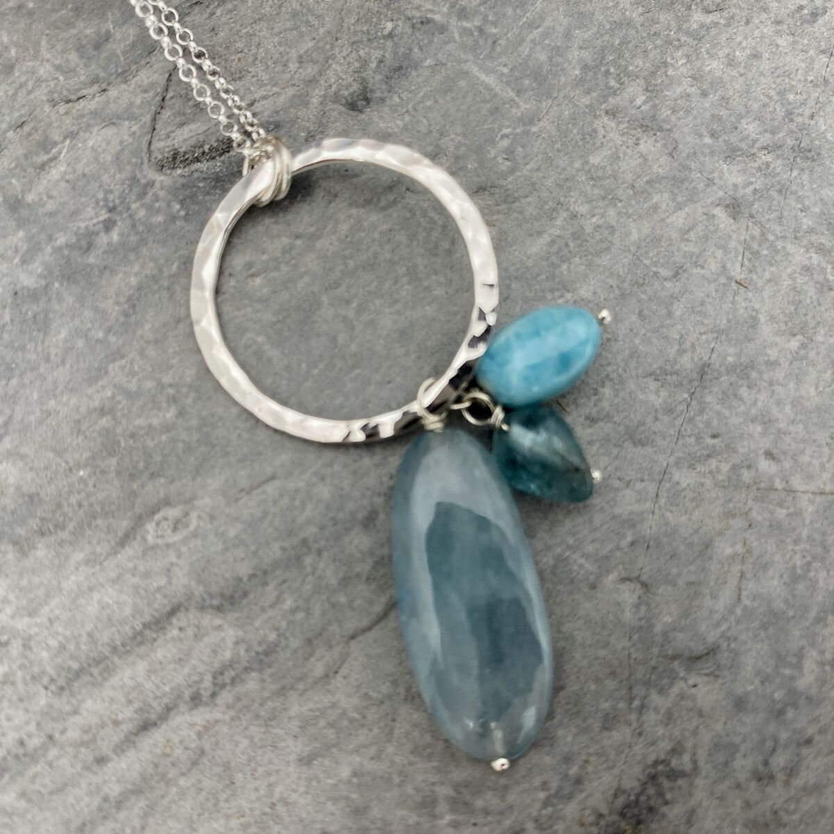 Aquamarine circle pendant 2