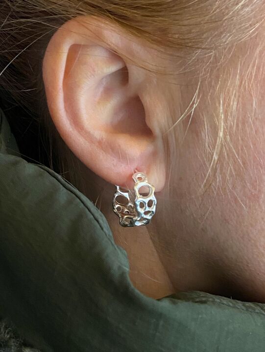 Erosion organic design silver hoop earrings 4