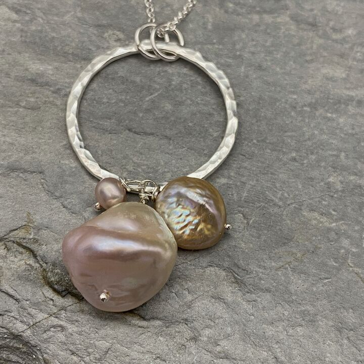 Pink pearl necklace  3