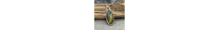 Labradorite pendant 2