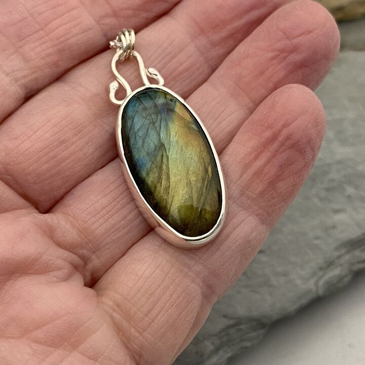 Labradorite pendant 4