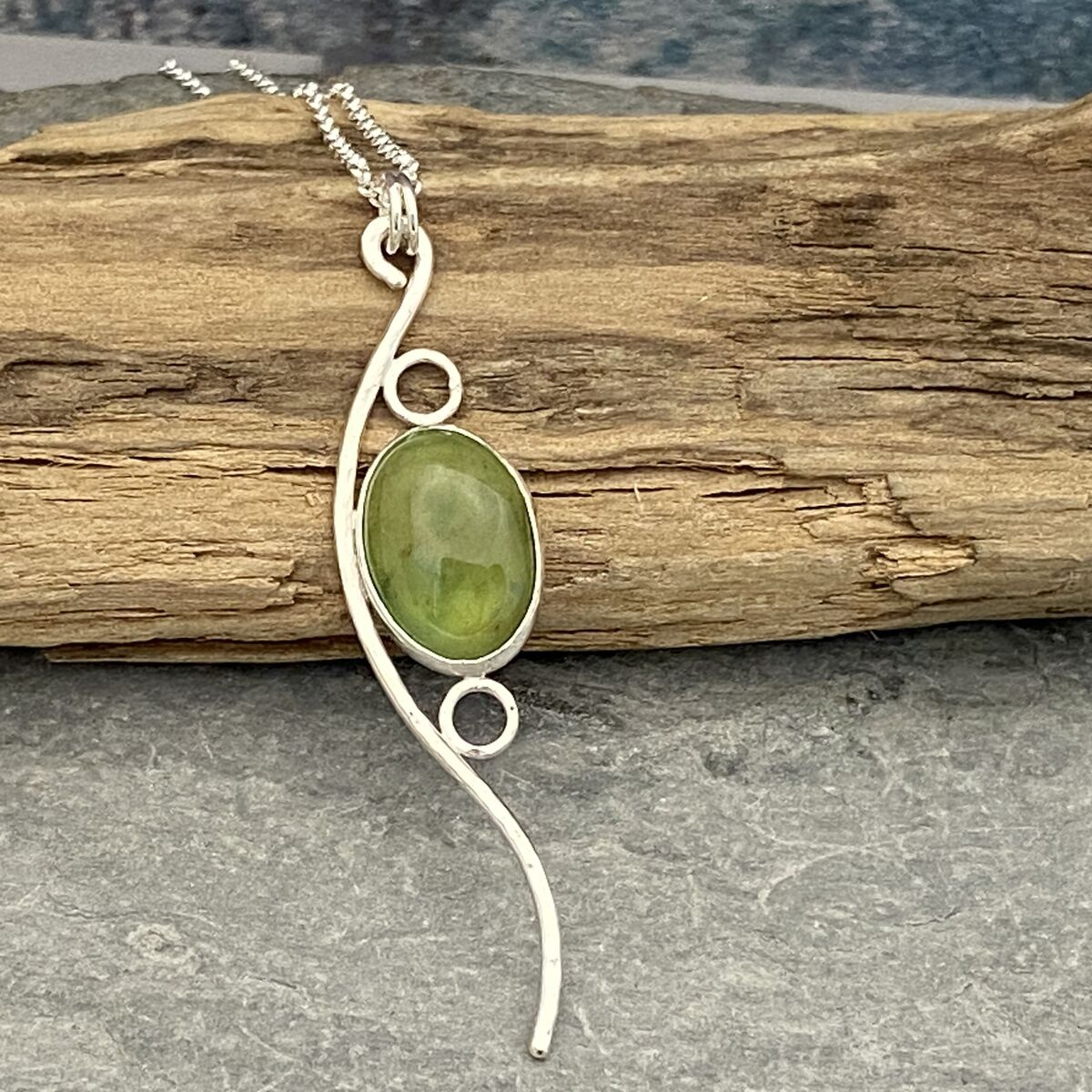 Green garnet pendant 2