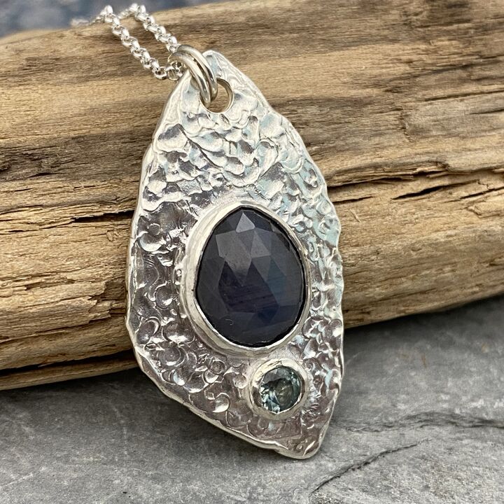 Blue and green sapphire necklace 2