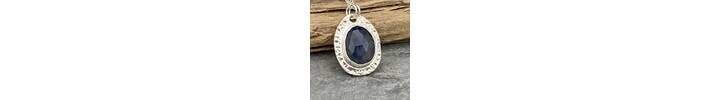 Dark blue sapphire pendant 4