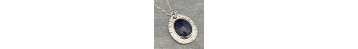Dark blue sapphire pendant 2