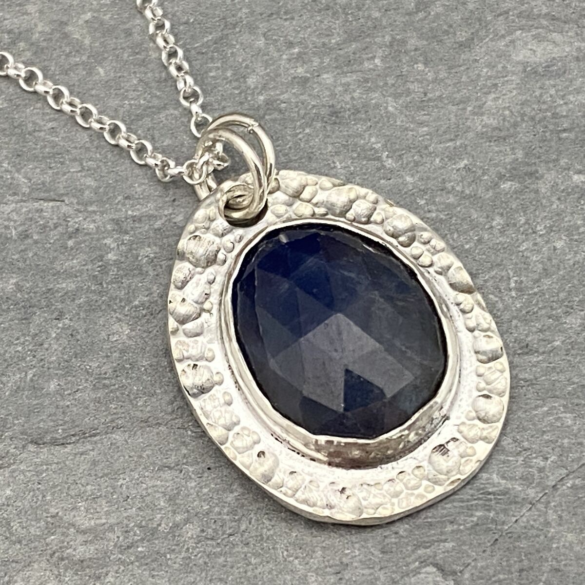 Dark blue sapphire pendant 2