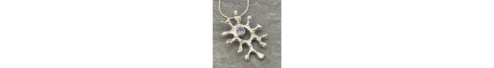 Sapphire coral shaped pendant 2