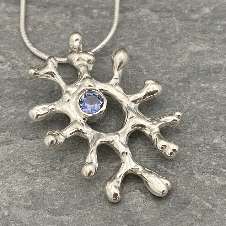 Sapphire coral shaped pendant 2