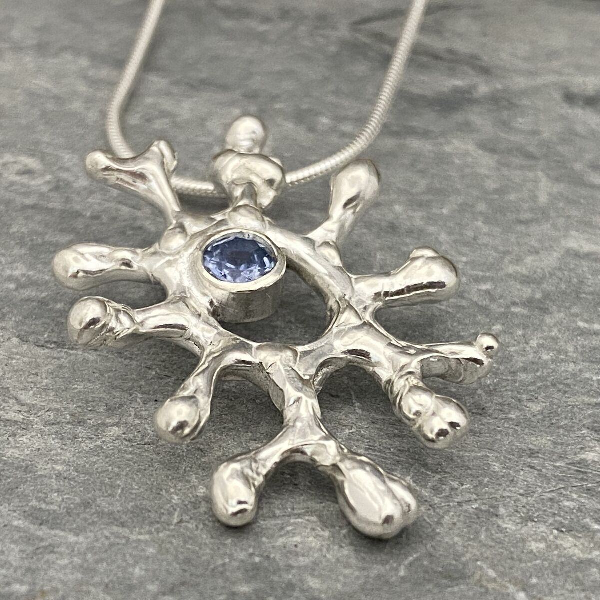 Sapphire coral shaped pendant 3