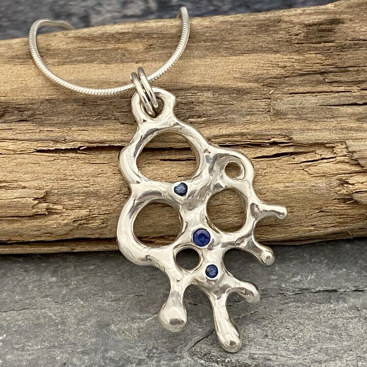 Sapphire necklace 2