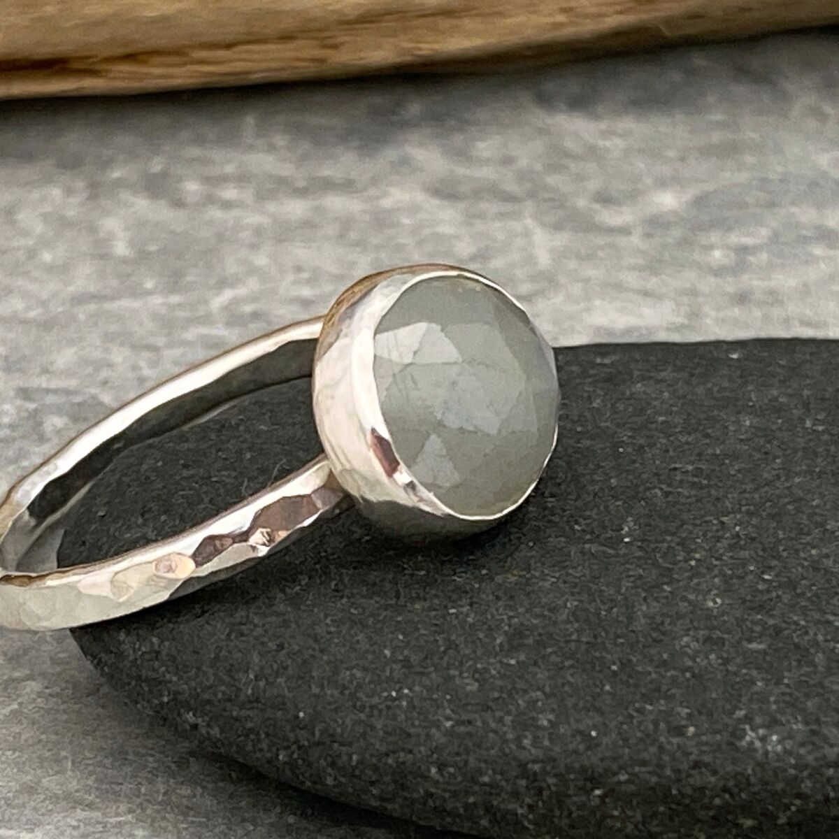 Grey sapphire ring 2