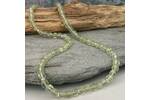 Pretty green bead necklace 3