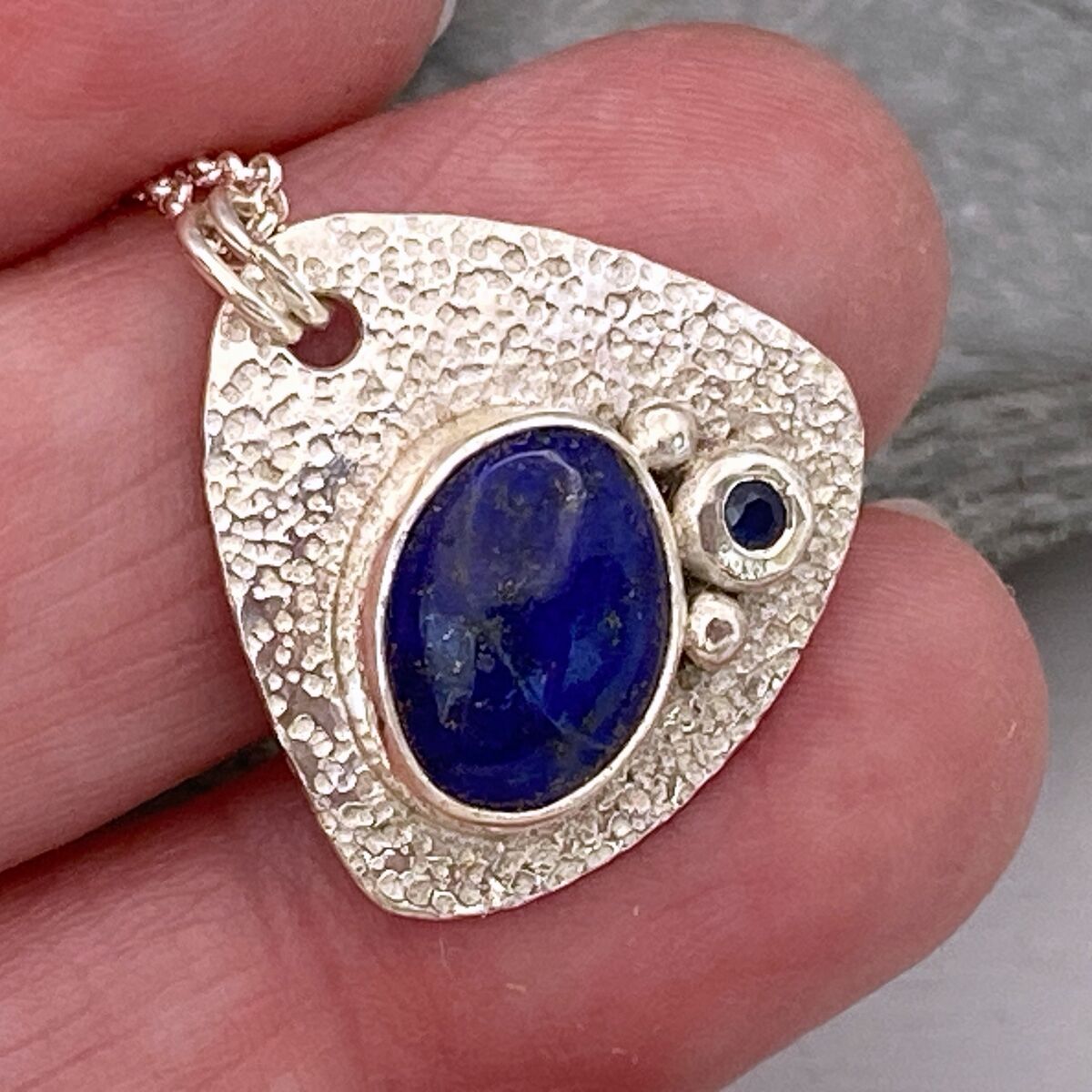 Lapis and sapphire pendant 4