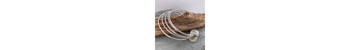Set of five stacking bangles 3