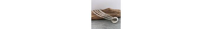Set of five stacking bangles 4