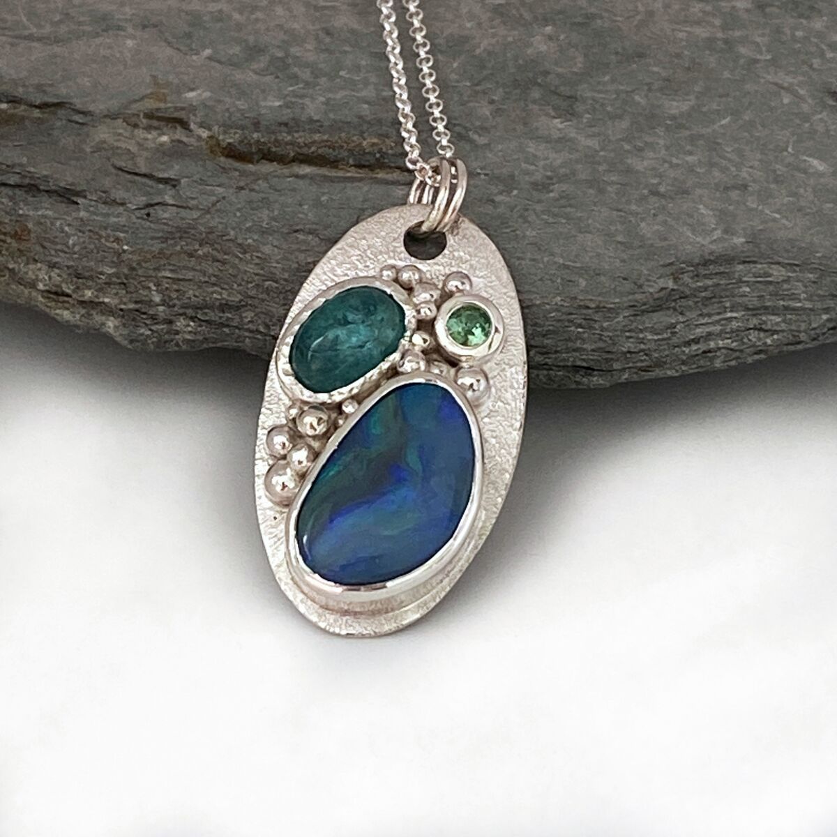 Opal and sapphire necklace 2